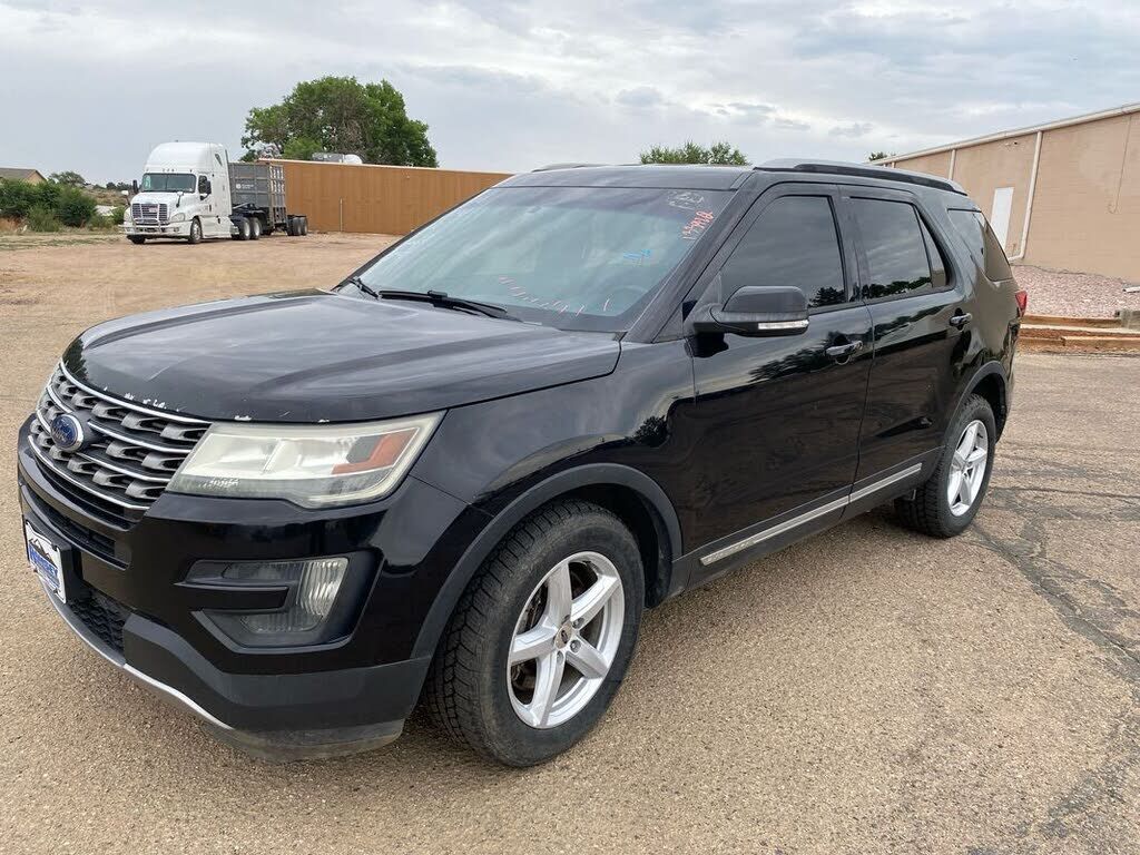 2016 FORD Explorer