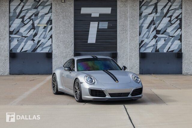 2017 PORSCHE 911