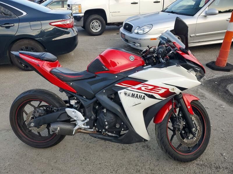 2015 YAMAHA YFZR3