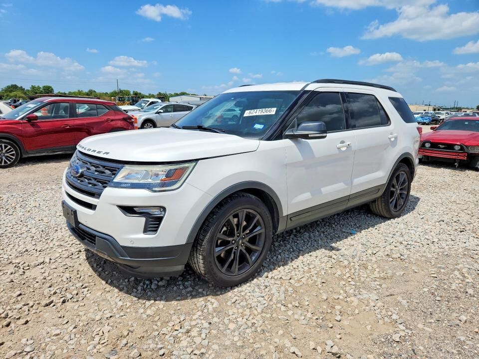 2018 FORD Explorer