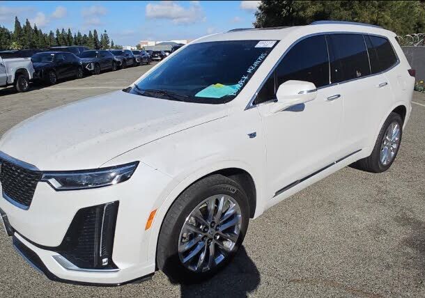 2021 CADILLAC XT6