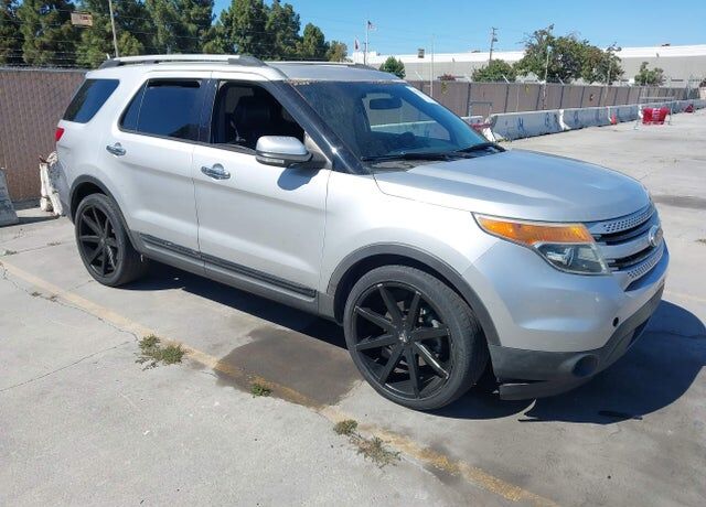 2015 FORD Explorer