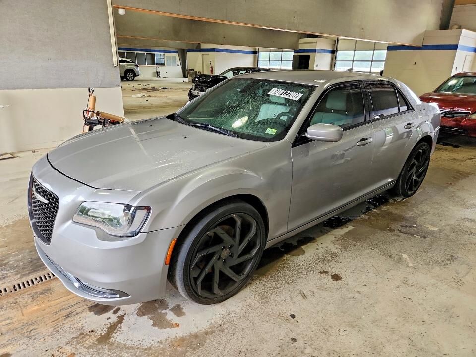 2017 CHRYSLER 300