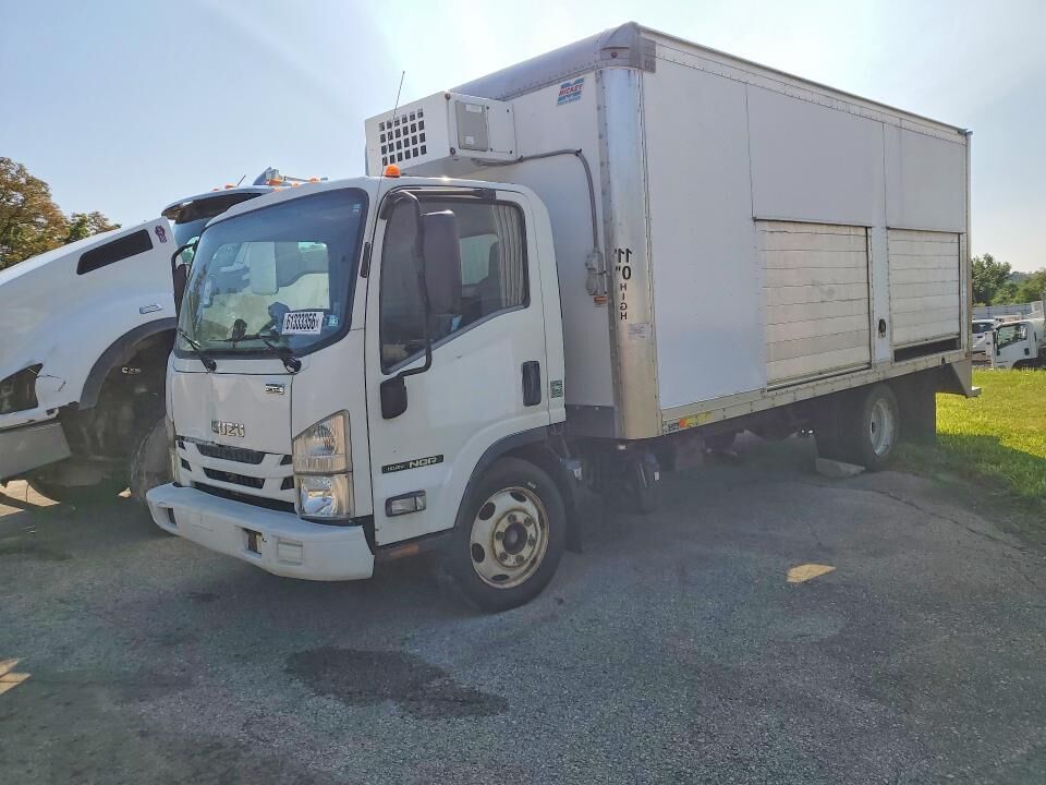 2017 ISUZU NQR/NRR