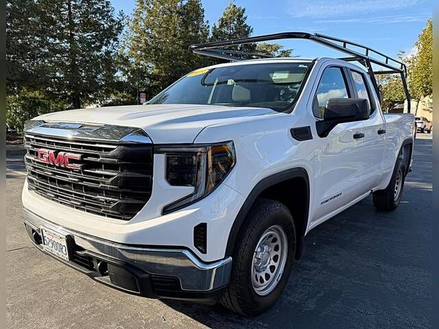 2023 GMC Sierra