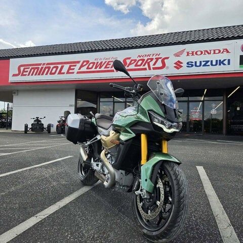 2024 MOTO GUZZI V100