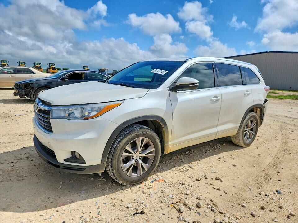 2015 TOYOTA Highlander