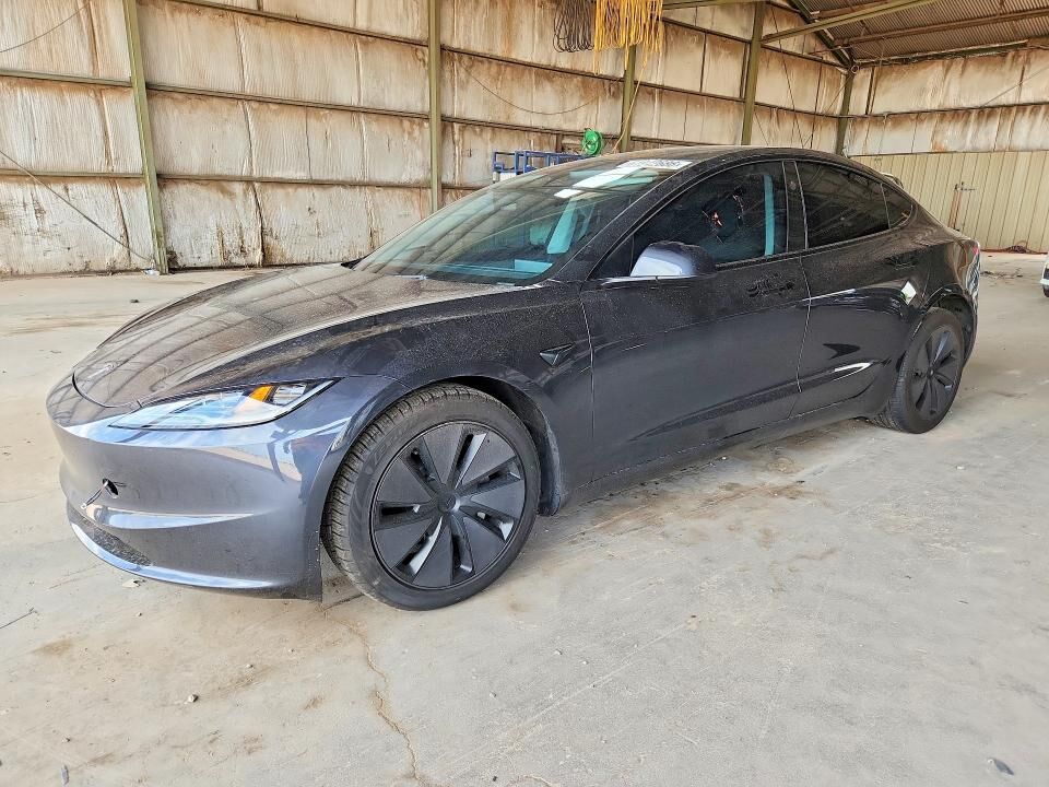 2024 TESLA Model 3
