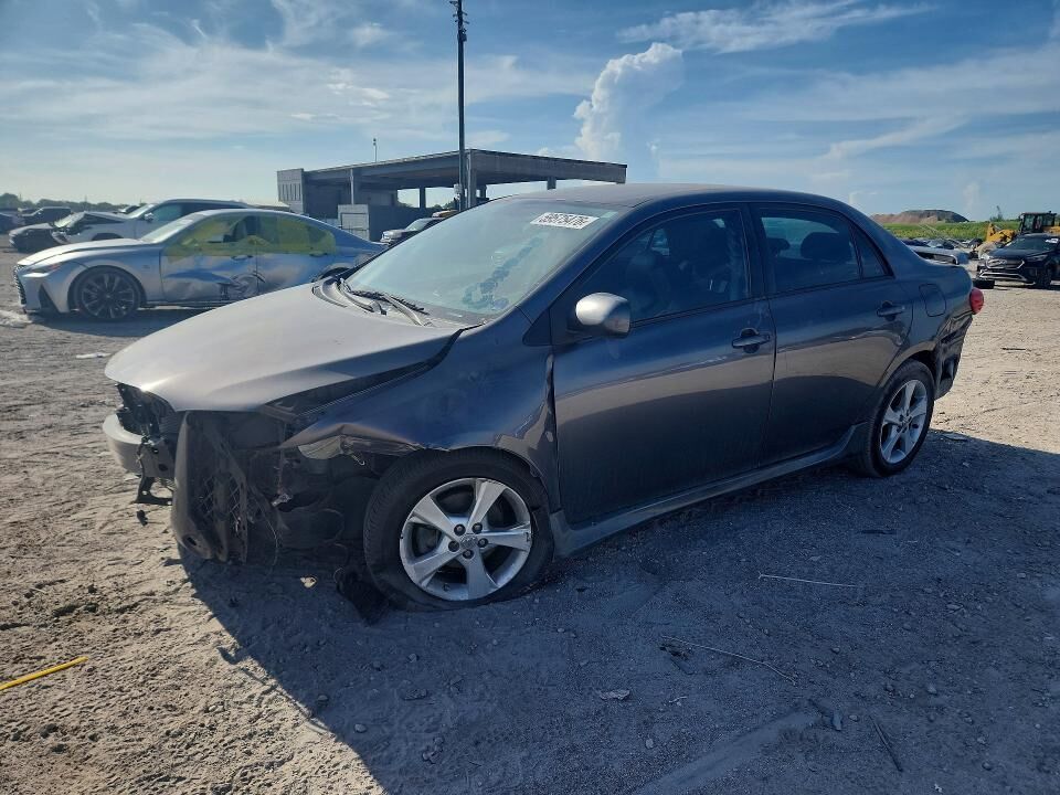 2013 TOYOTA Corolla