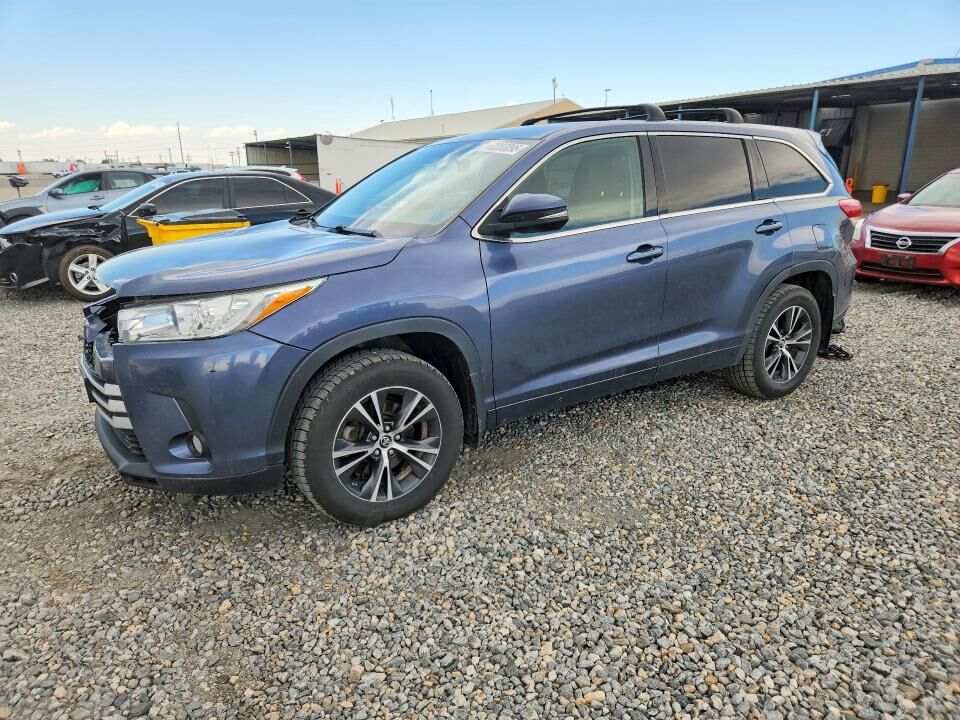 2018 TOYOTA Highlander