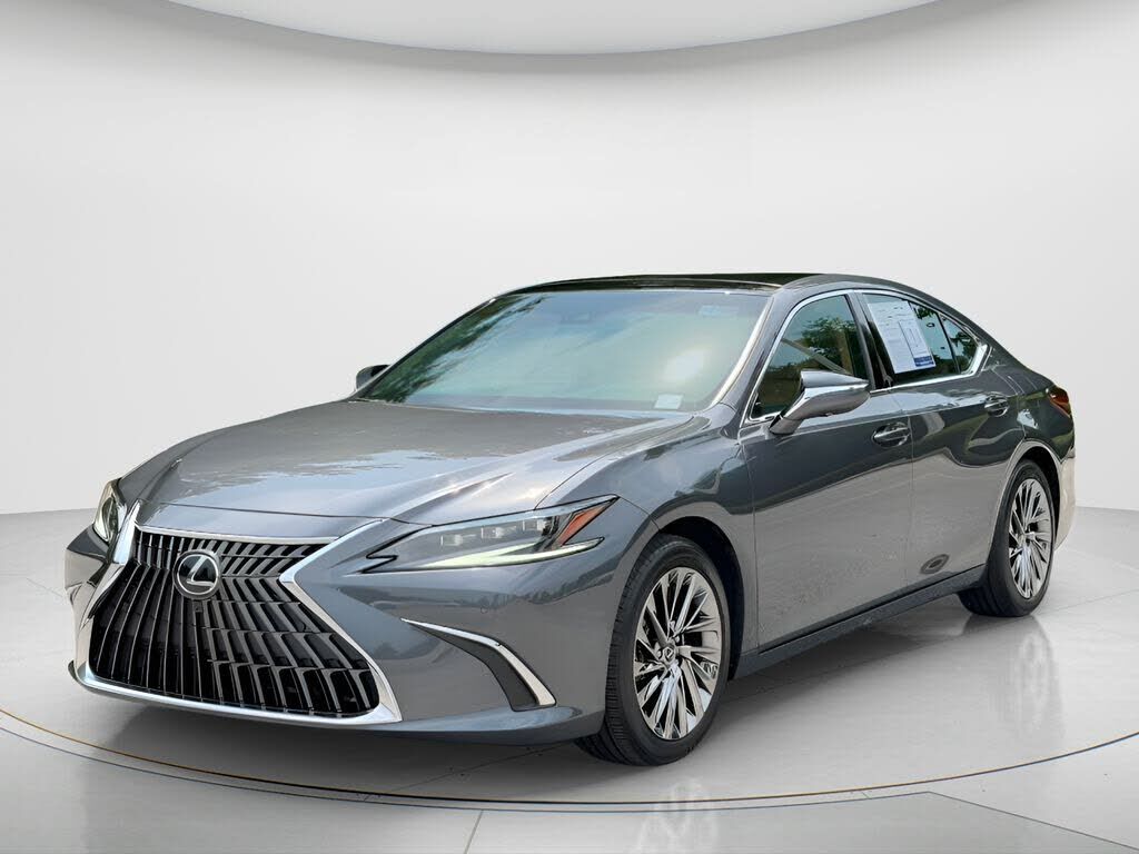 2025 LEXUS ES