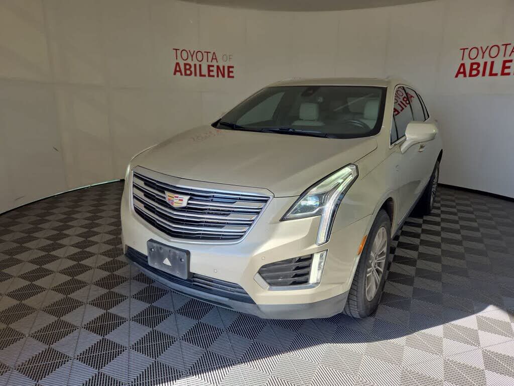 2017 CADILLAC XT5