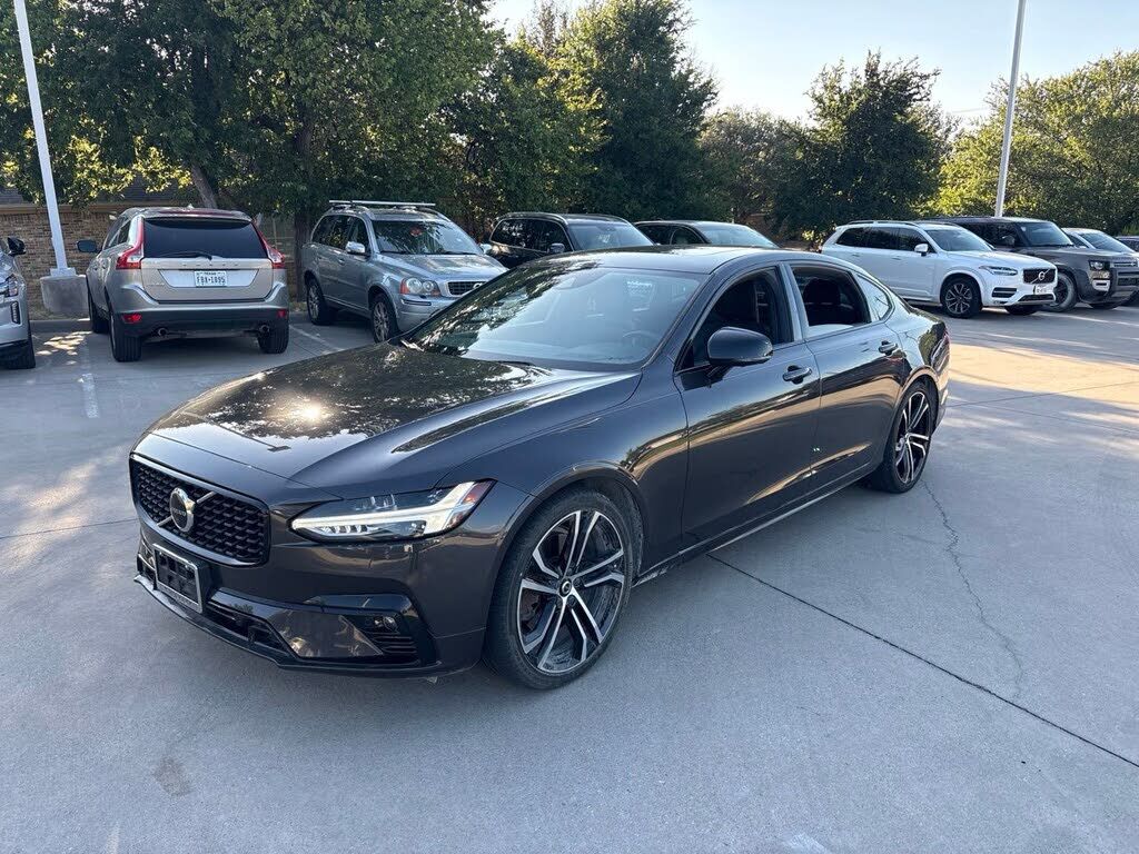 2021 VOLVO S90