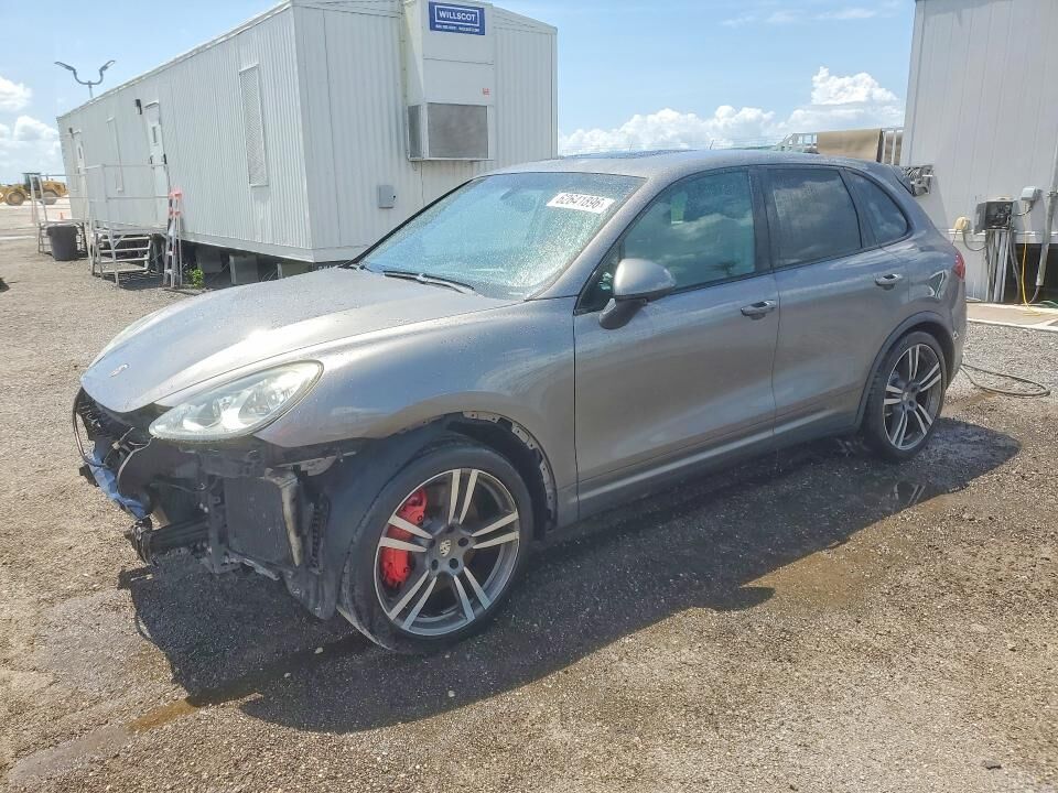 2011 PORSCHE Cayenne