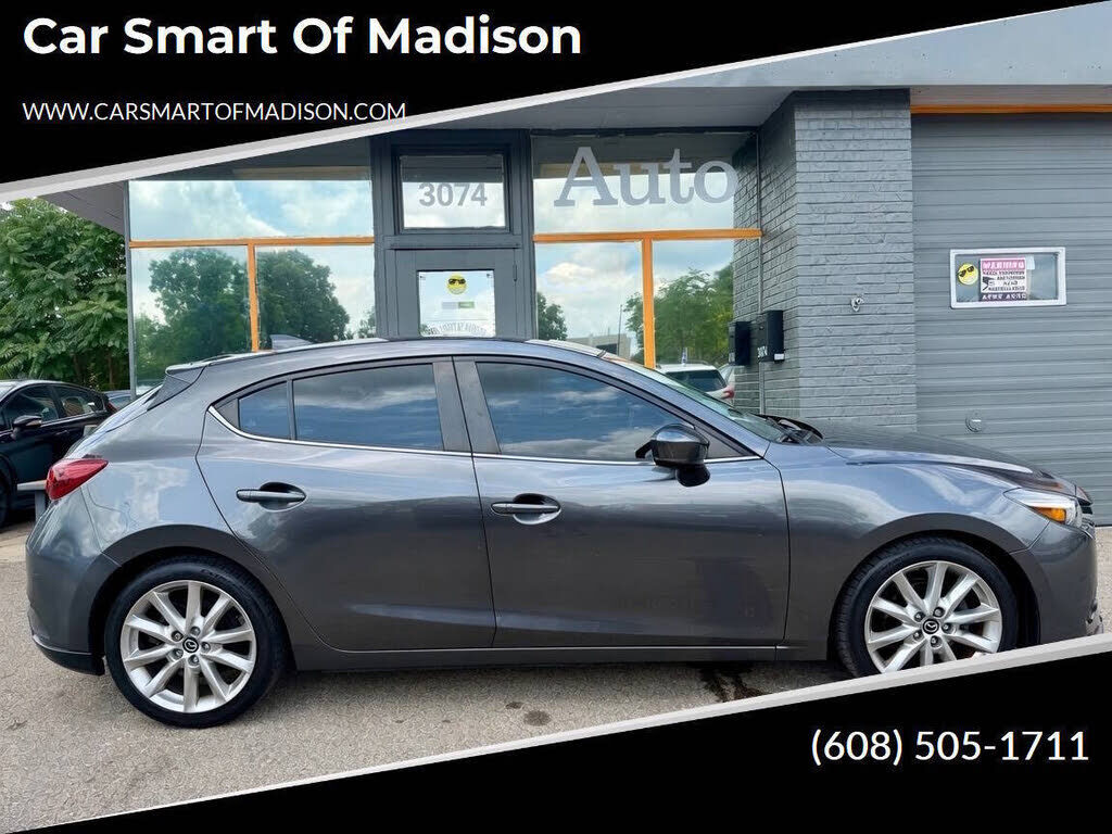 2017 MAZDA Mazda3