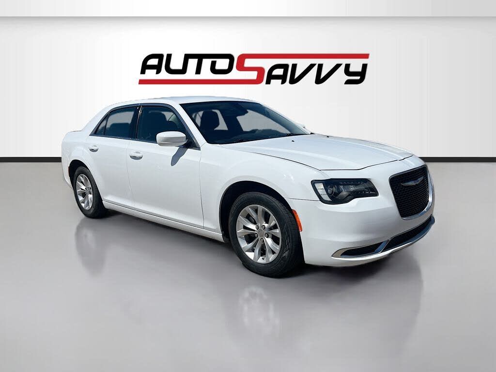 2022 CHRYSLER 300