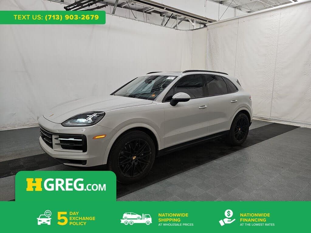 2024 PORSCHE Cayenne