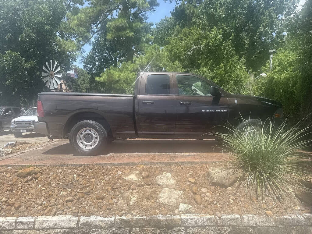2011 DODGE Ram
