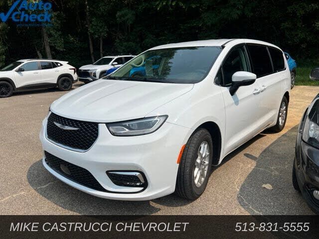 2023 CHRYSLER Pacifica