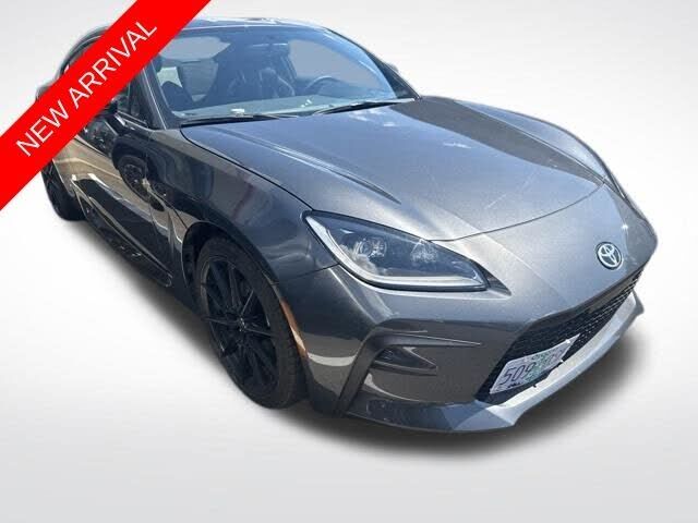 2025 TOYOTA GR86