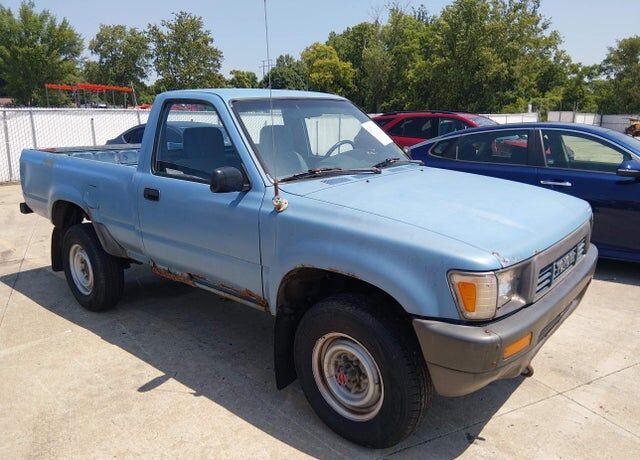 1989 TOYOTA Pick-Up