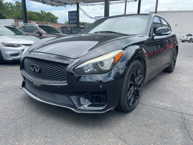2018 INFINITI Q70