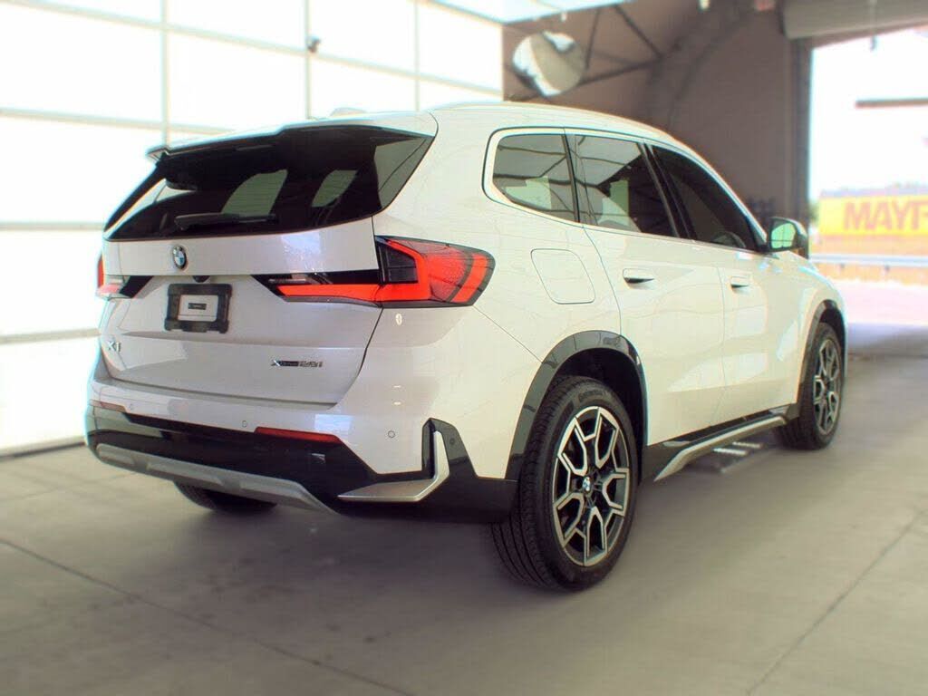 2025 BMW X1