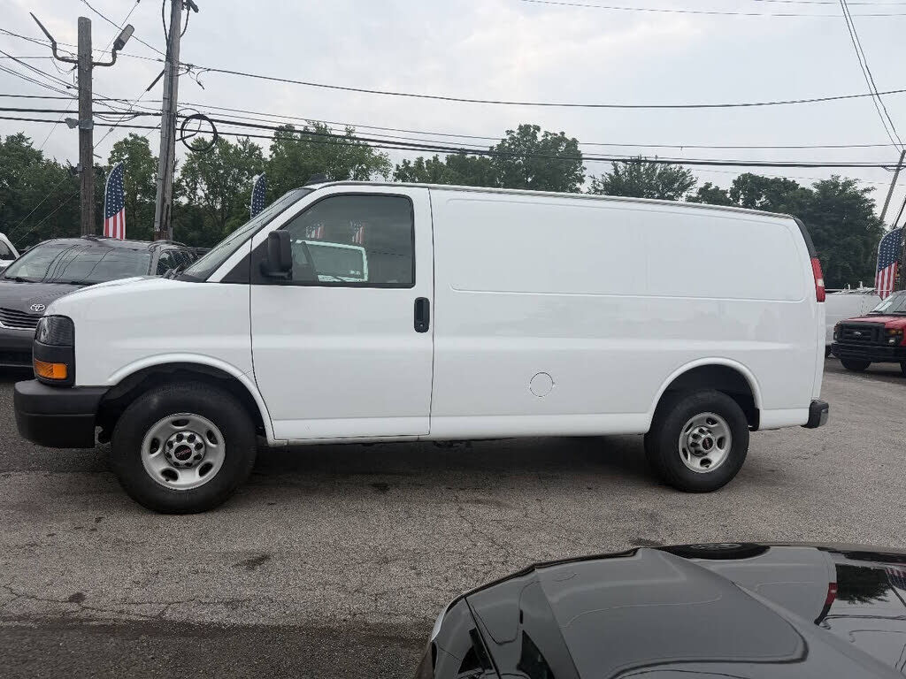 2025 GMC Savana