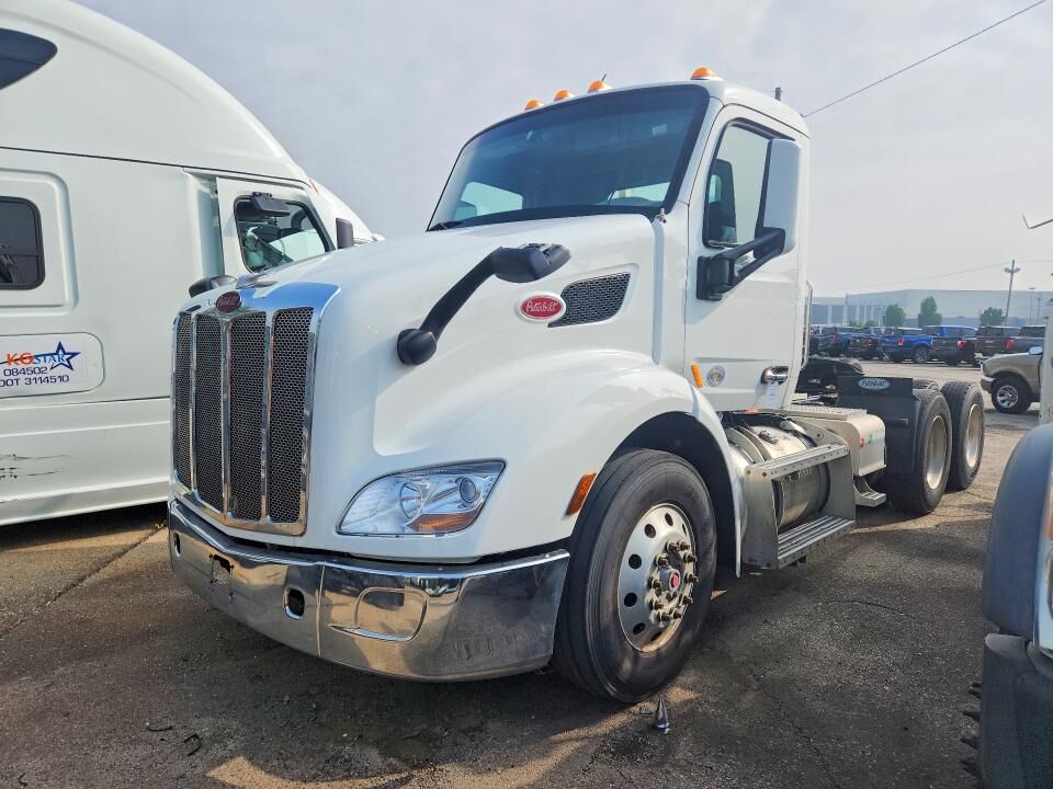 2021 PETERBILT 579