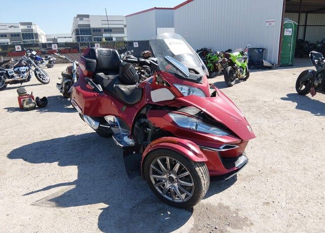 2016 SPYDER RT