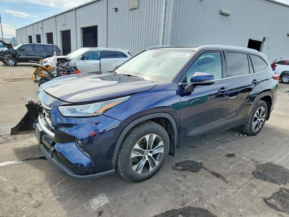 2020 TOYOTA Highlander