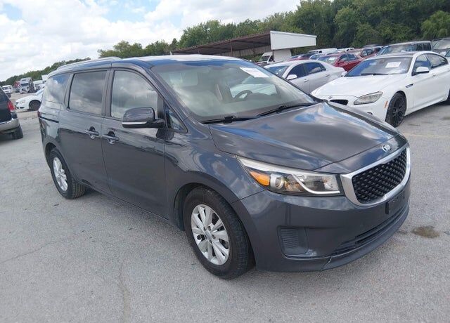2016 KIA Sedona