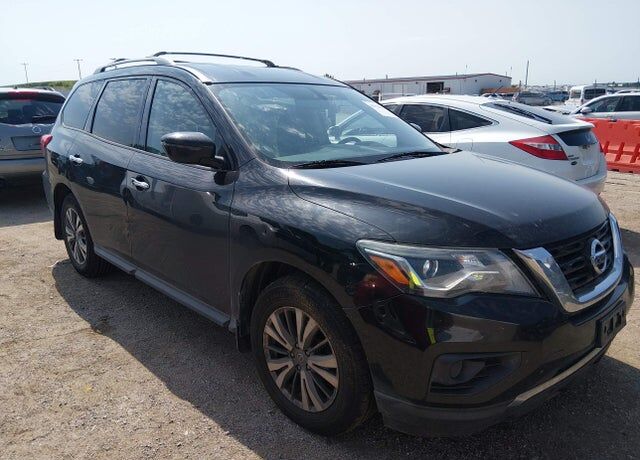 2017 NISSAN Pathfinder