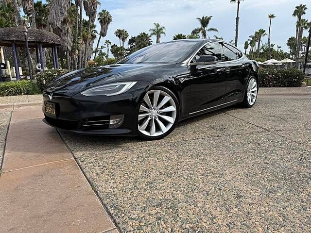 2016 TESLA Model S