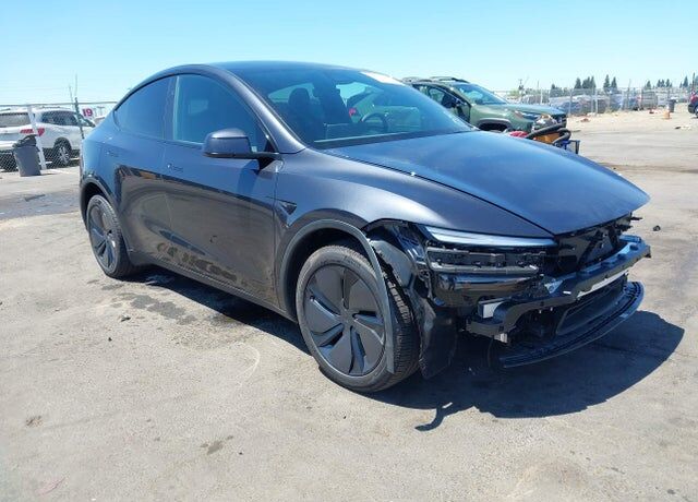 2026 TESLA Model Y