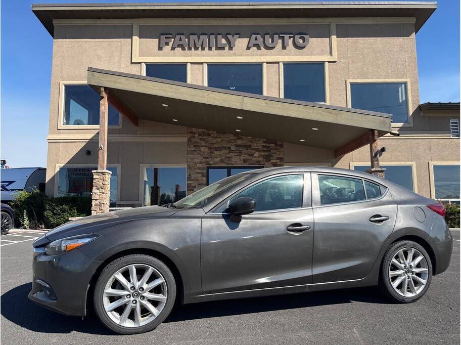 2017 MAZDA Mazda3