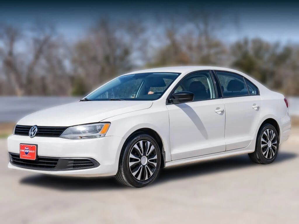 2011 VOLKSWAGEN Jetta