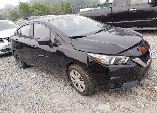 2020 NISSAN Versa