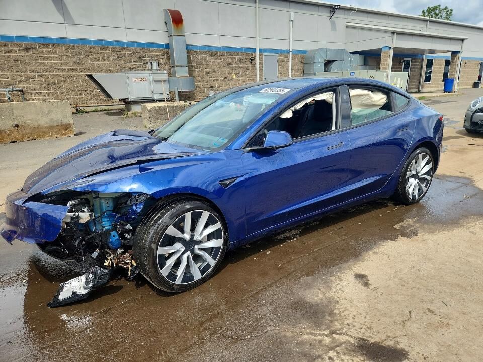 2024 TESLA Model 3