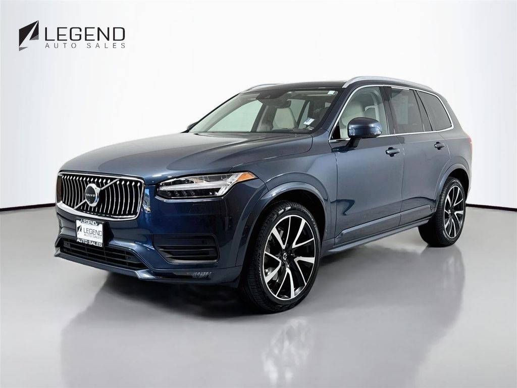 2022 VOLVO XC90