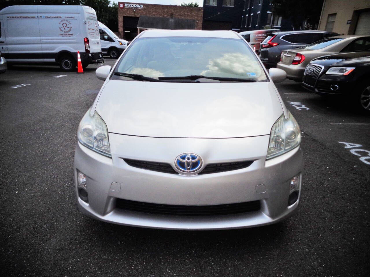 2011 TOYOTA PRIUS