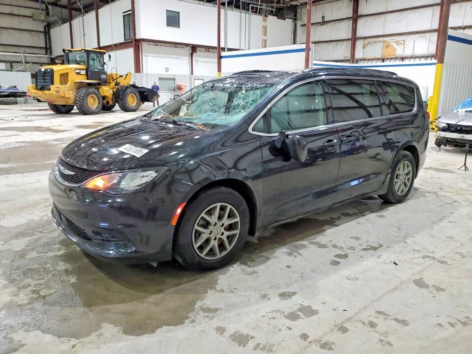 2021 CHRYSLER Voyager