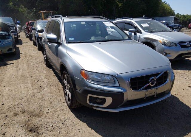 2013 VOLVO XC70