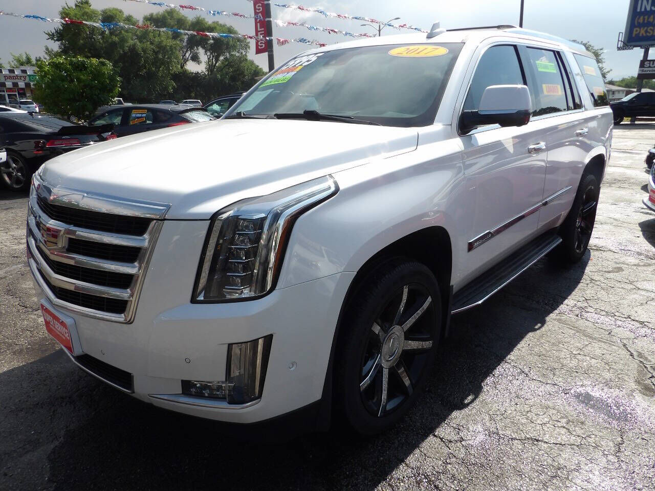 2017 CADILLAC Escalade