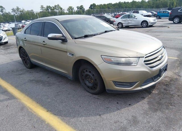 2013 FORD Taurus
