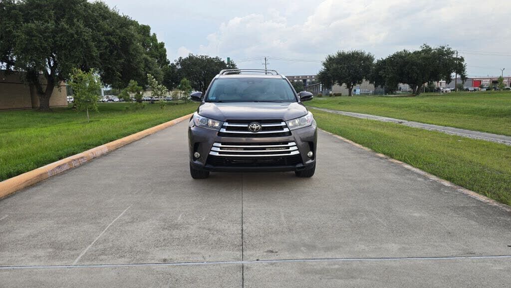 2018 TOYOTA Highlander