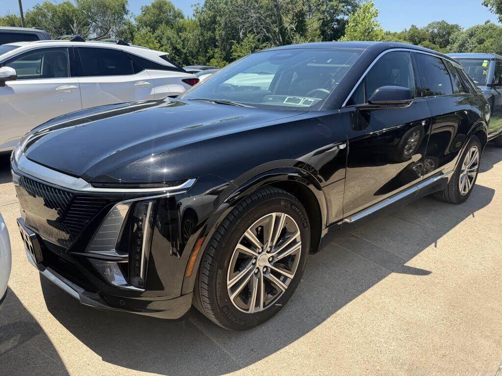 2024 CADILLAC Lyriq