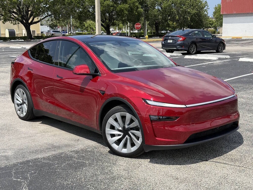 2026 TESLA Model Y