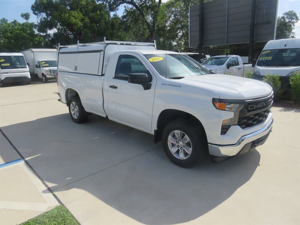2025 CHEVROLET Silverado
