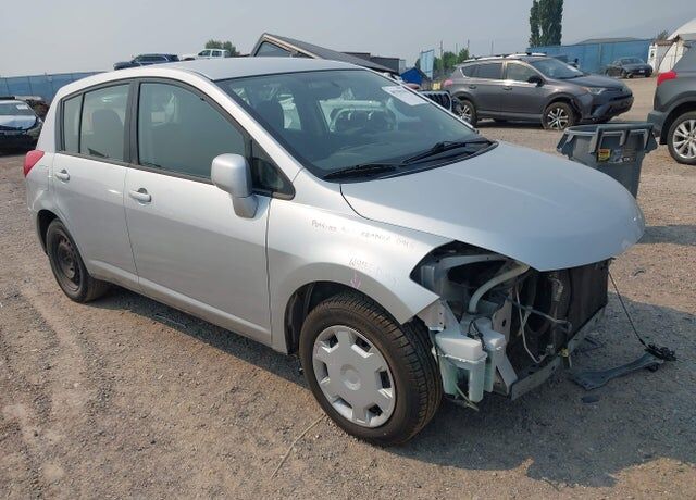 2011 NISSAN Versa